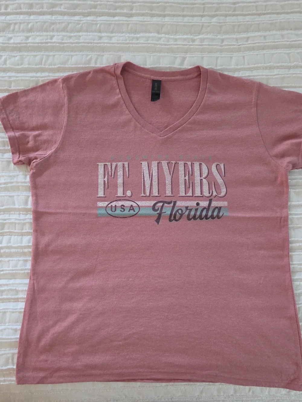 Pink Ft. Myers Florida Graphic V-Neck Tee - XL